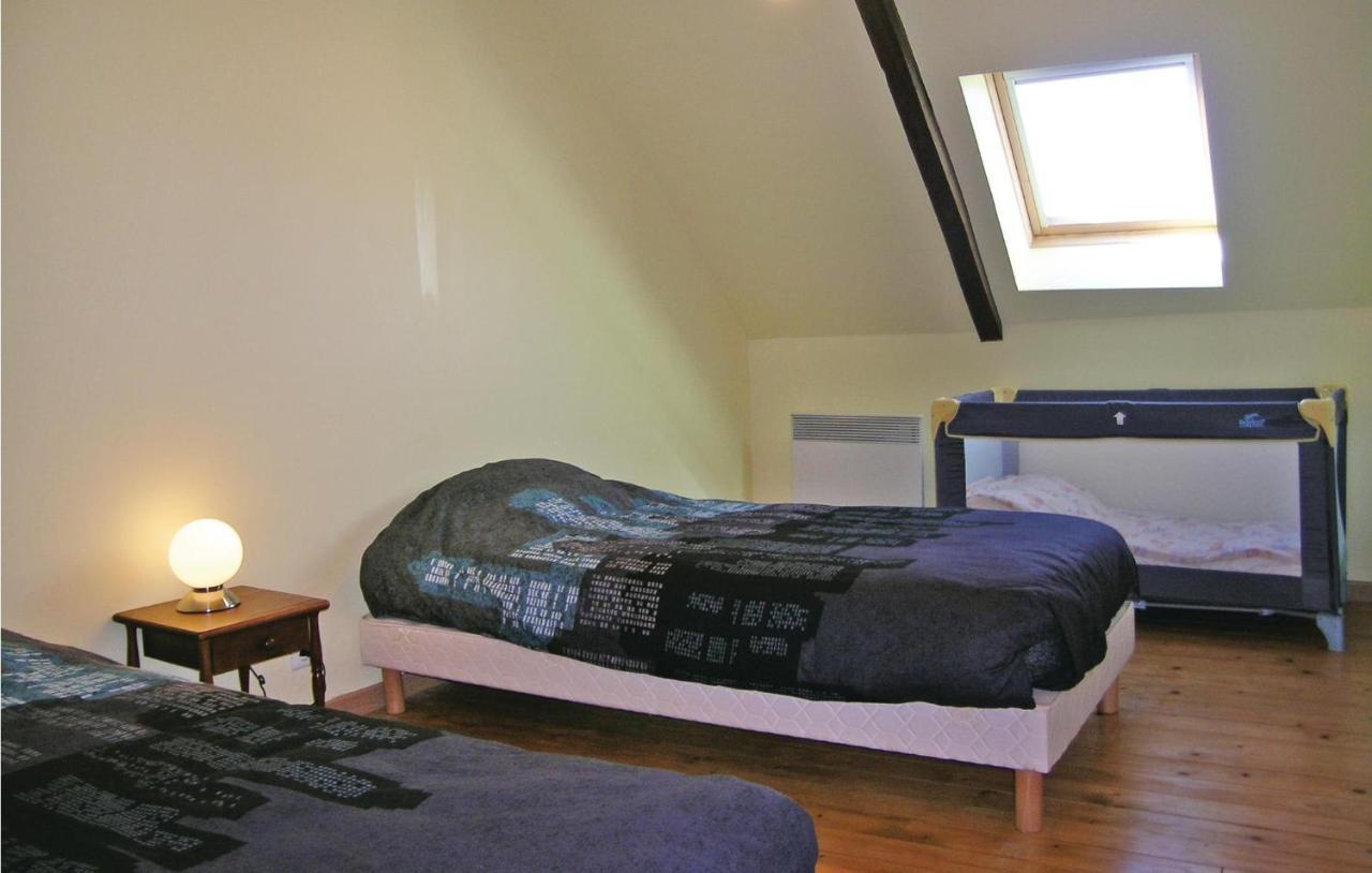 Amazing Apartment In Roz-Landrieux With Kitchen ภายนอก รูปภาพ