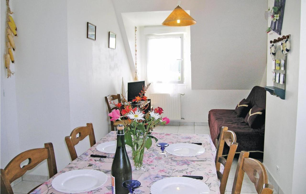 Amazing Apartment In Roz-Landrieux With Kitchen ภายนอก รูปภาพ