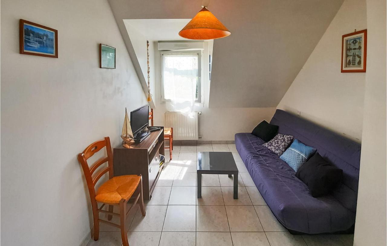 Amazing Apartment In Roz-Landrieux With Kitchen ภายนอก รูปภาพ