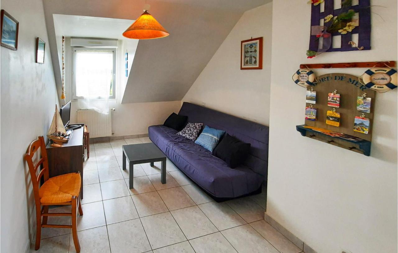 Amazing Apartment In Roz-Landrieux With Kitchen ภายนอก รูปภาพ